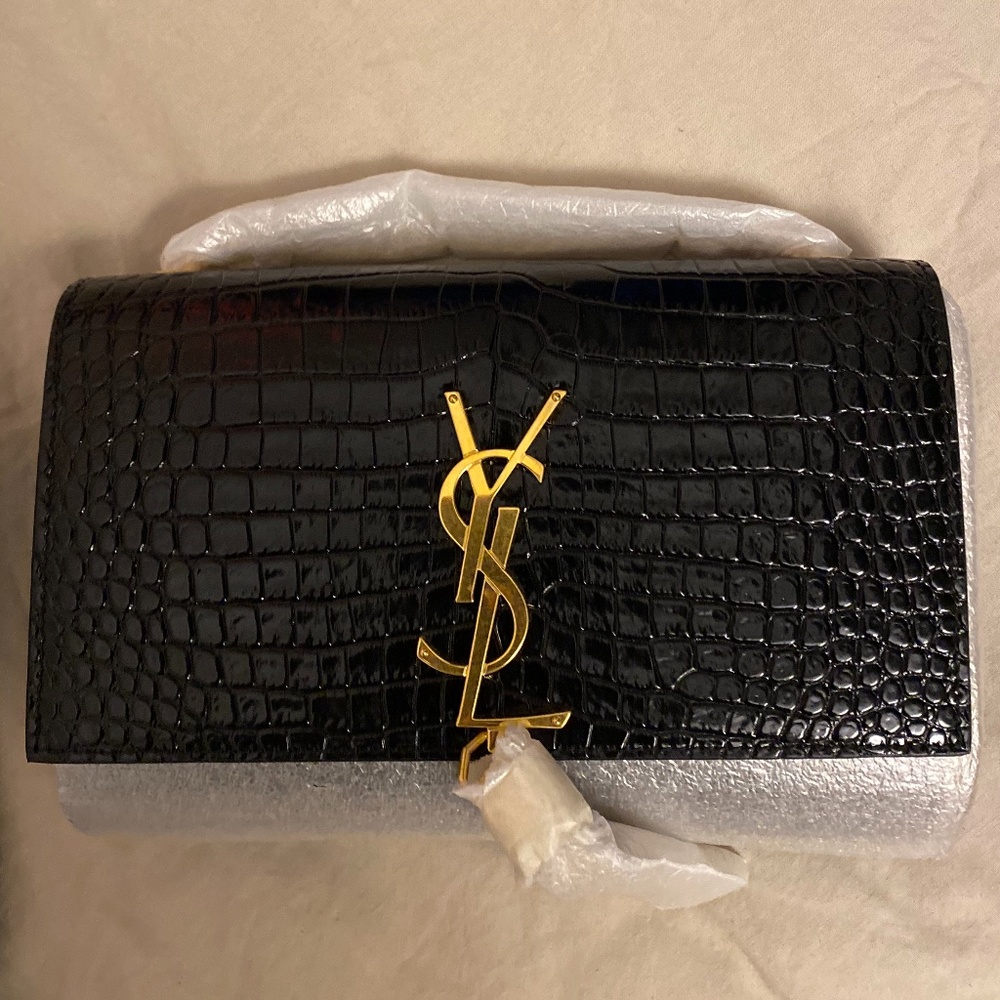 YSL KATE SMALL CHAIN BAG WITH TASSEL IN CROCODILE-EMBOSSED SHINY LEATHER